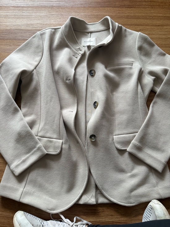 Banana Republic Jackets & Blazers - Banana Republic Light Beige Stand-Collar Button Jacket